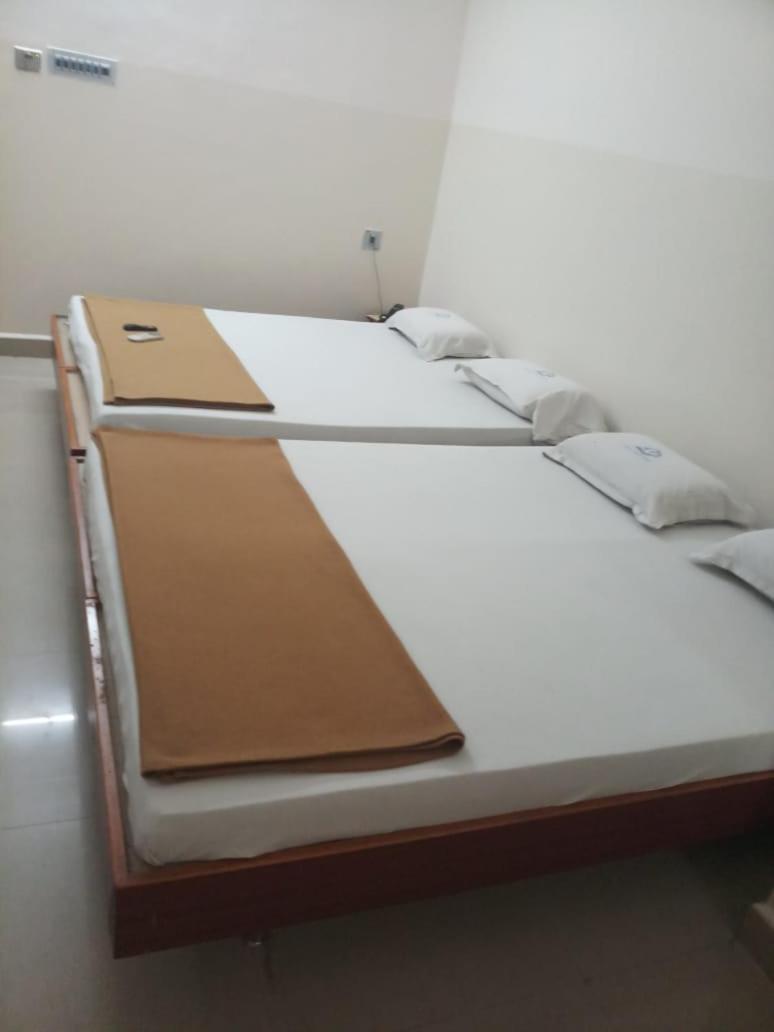 Chennai Guest House Luaran gambar